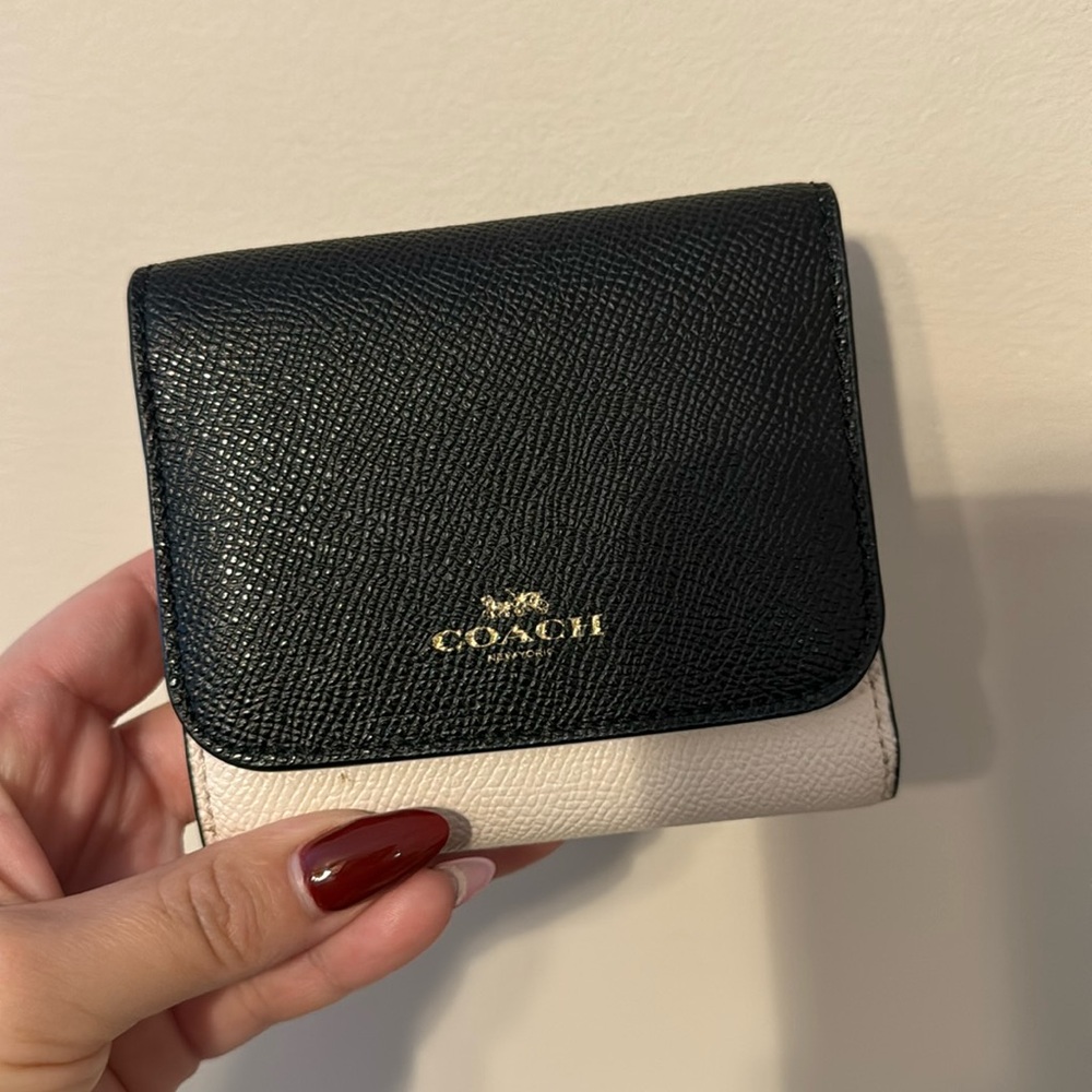 Used leather coach wallet